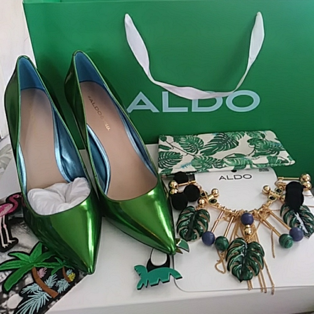 ALDO EXCLUSIVE EDITION STESSY Sz W 10' #4 /300