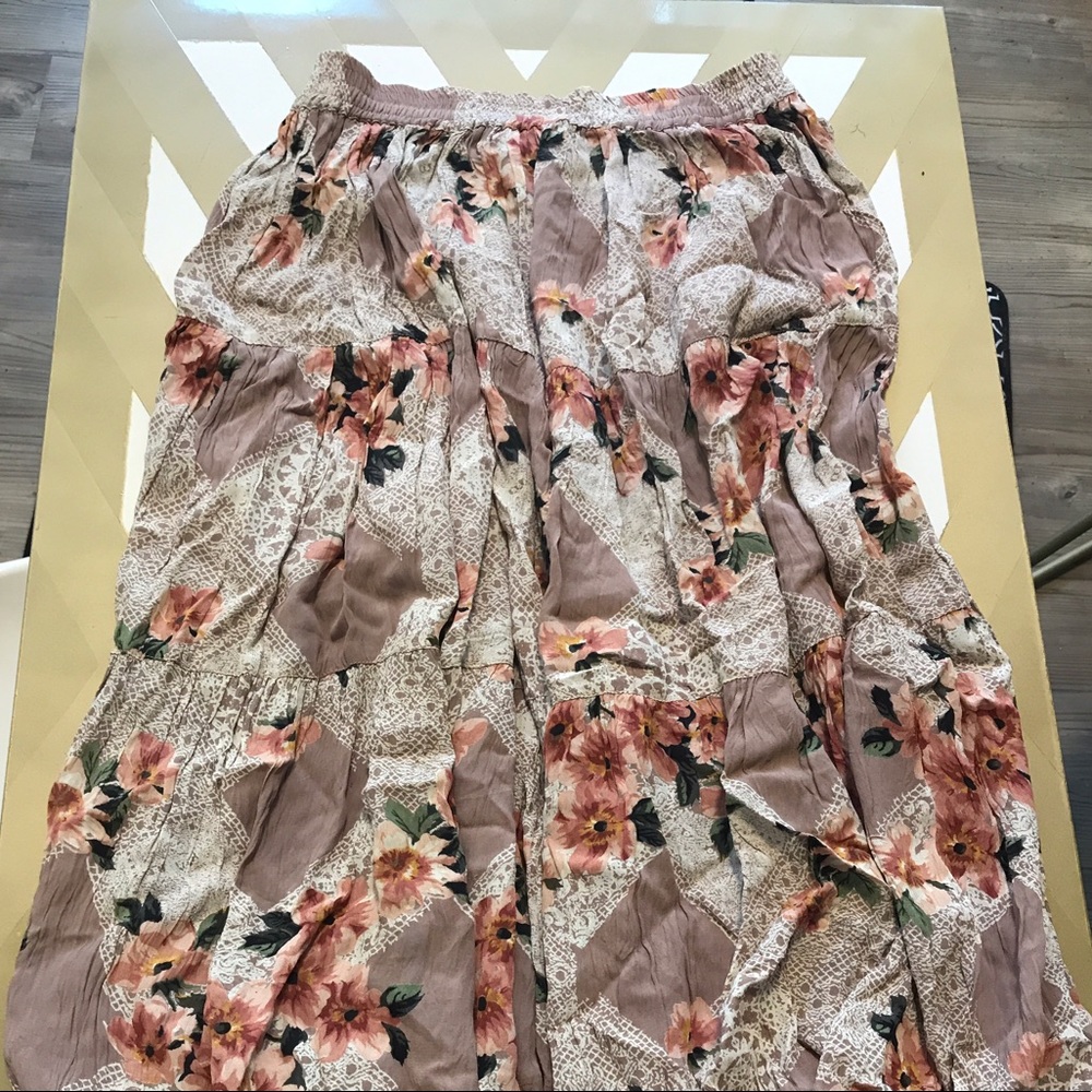 Cute floral maxi skirt