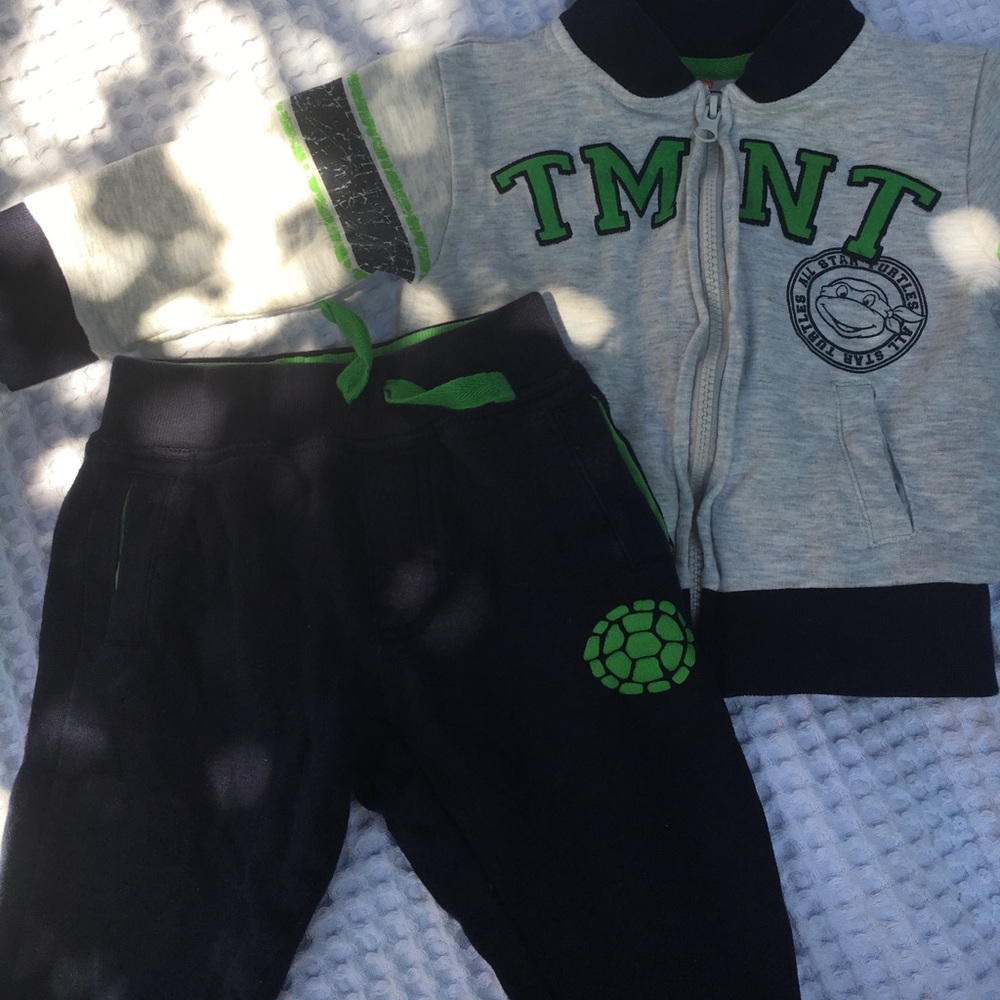 Boys TMNT Sweat Suit 2T