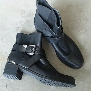 Stuart weitzman black heeled boots