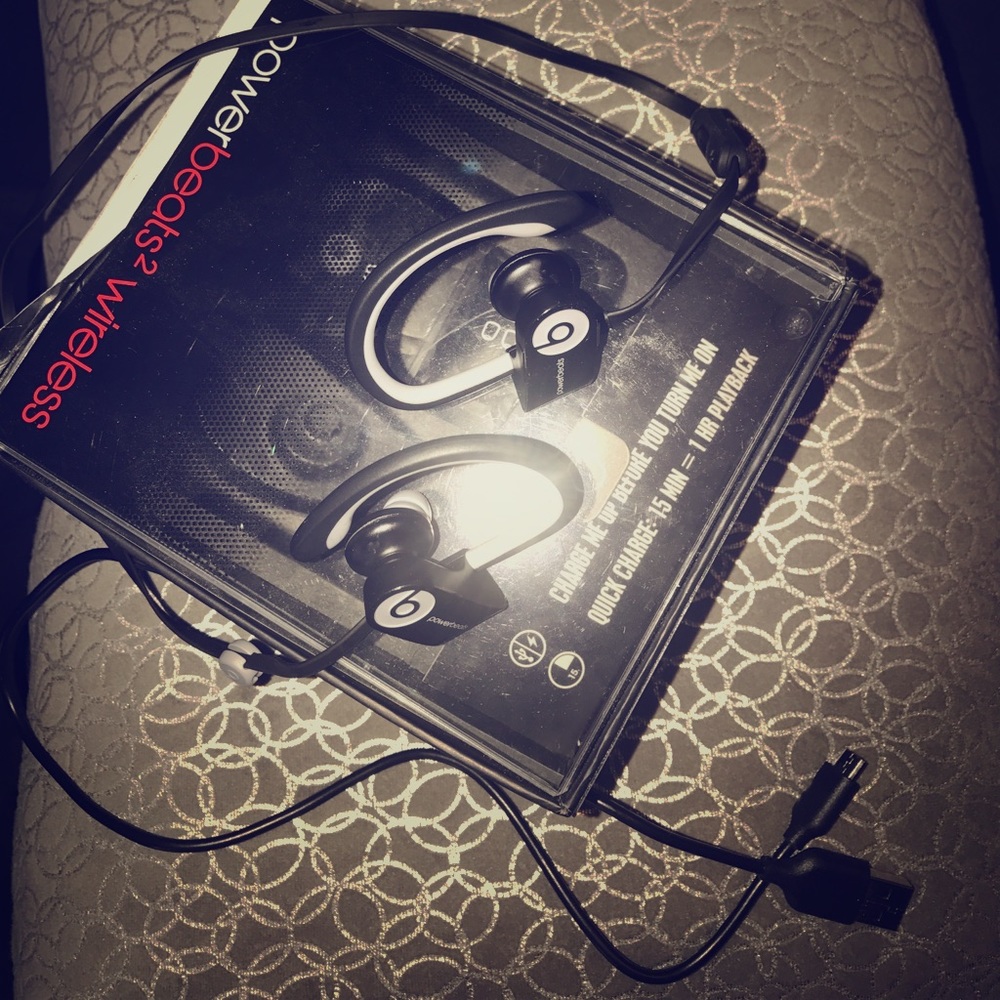 DR DRE. POWERBEATS 2 WIRELESS EARPHONES 🎧🎼