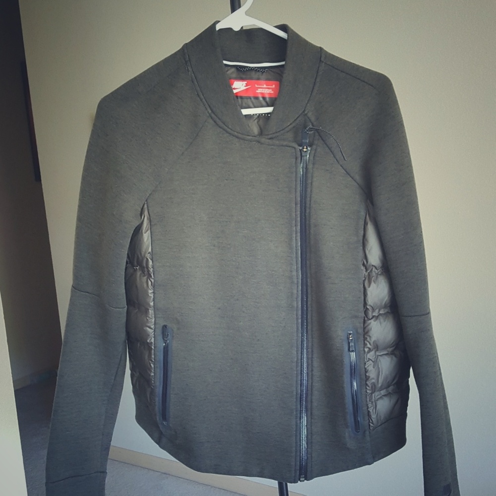 Nike Down Jacket - image 4