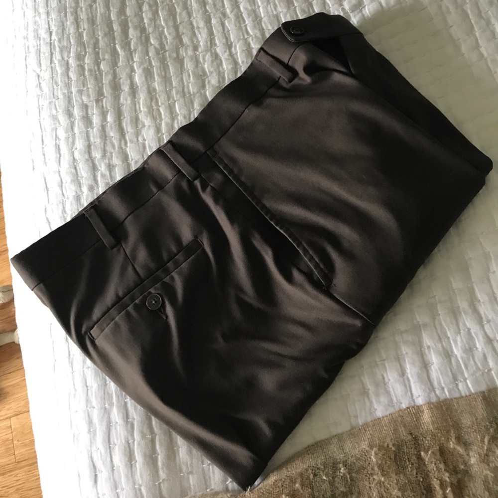 Low maintenance no iron men's dress pants
