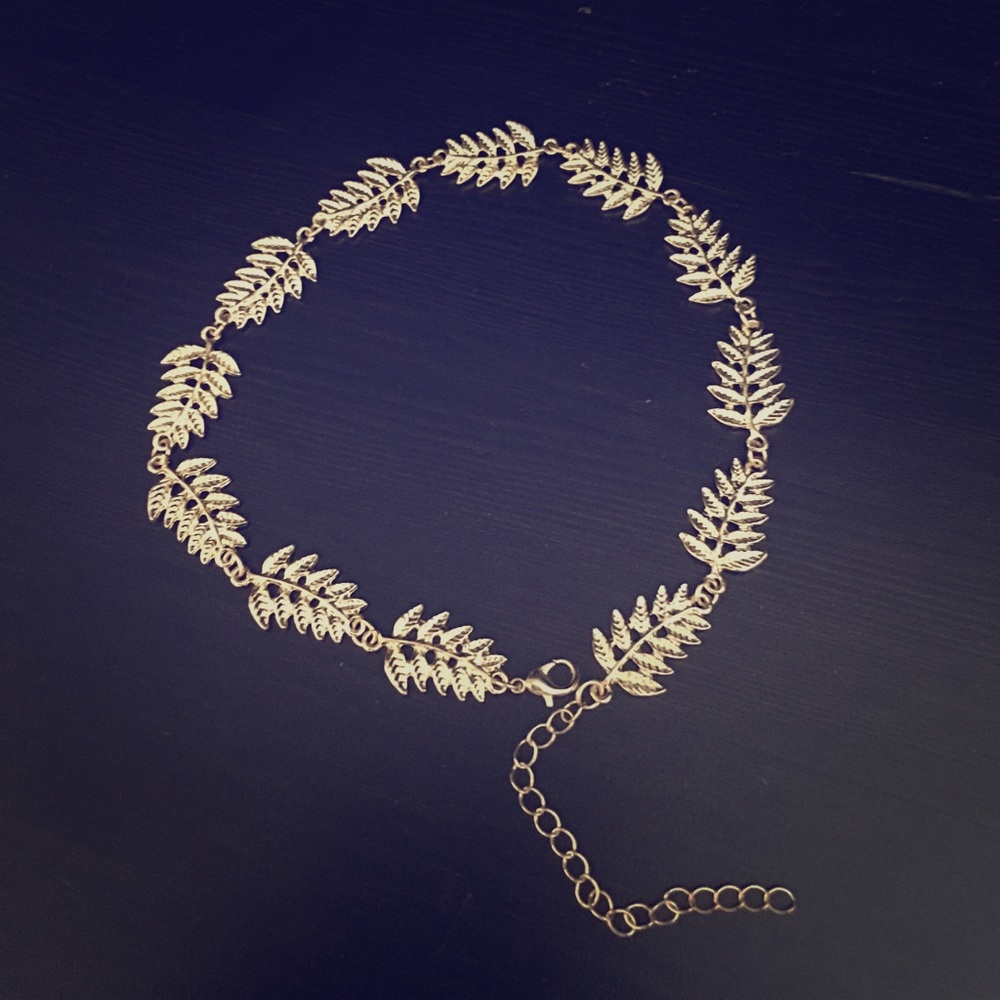 Costum Gold Leaf Choker 😍💃🏻