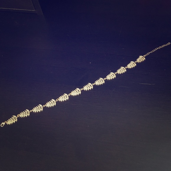 Costum Gold Leaf Choker 😍💃🏻 - Picture 3 of 3