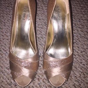 Good sparkly Nine West pumps