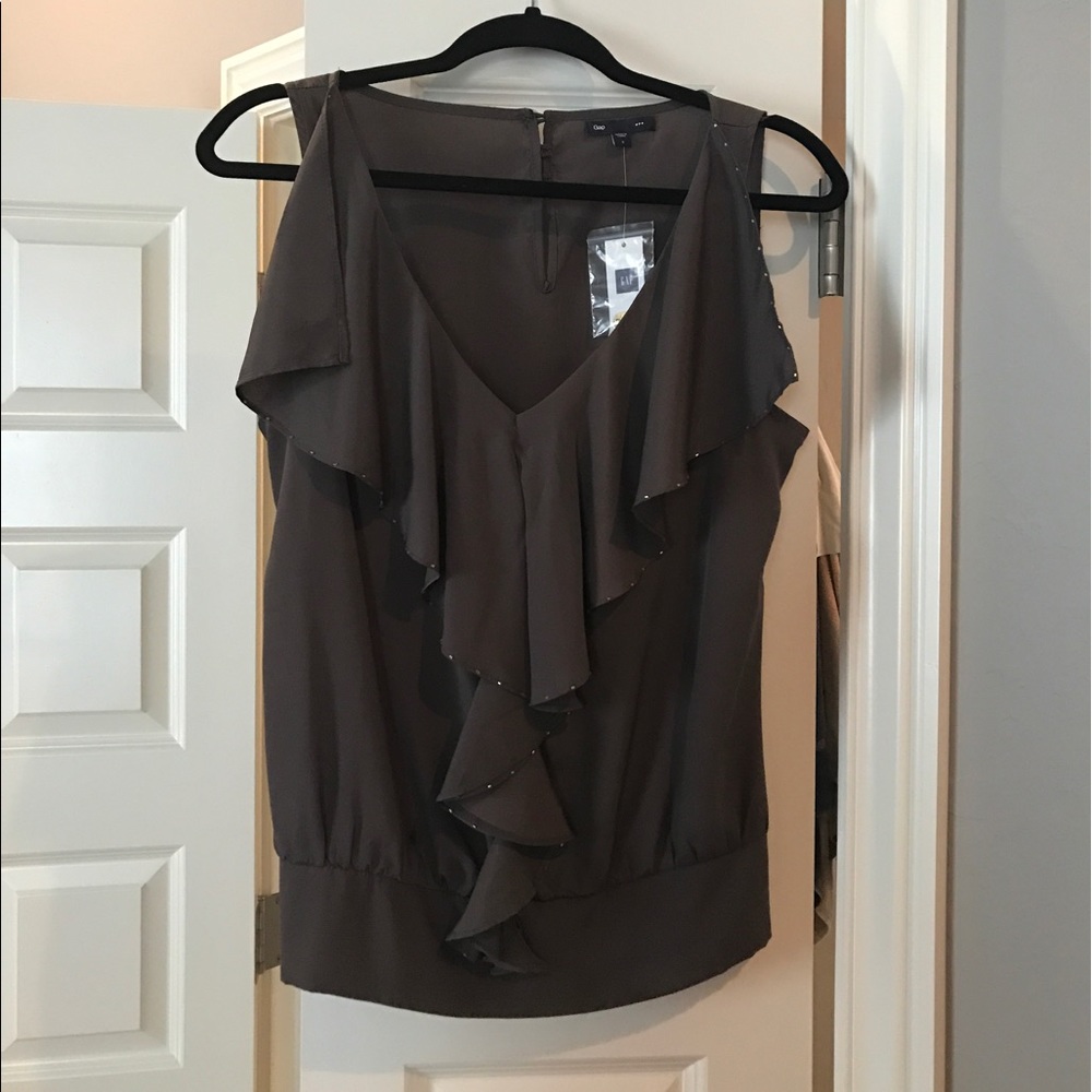 New with tags sleeveless Gap top
