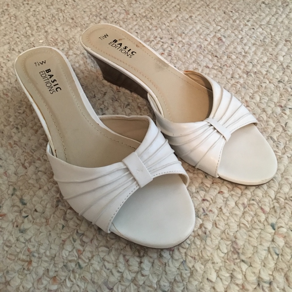 Basic editions wedges size 7.5 ($4 in bundle)