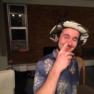 Meet your Posher, Thomas