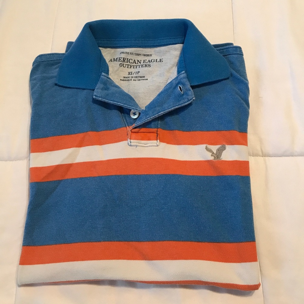 American Eagle Outfitters men's Athletic Fit shirt
