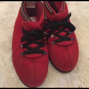 Red Wool Norwegian Elf Winter Boots Lobben