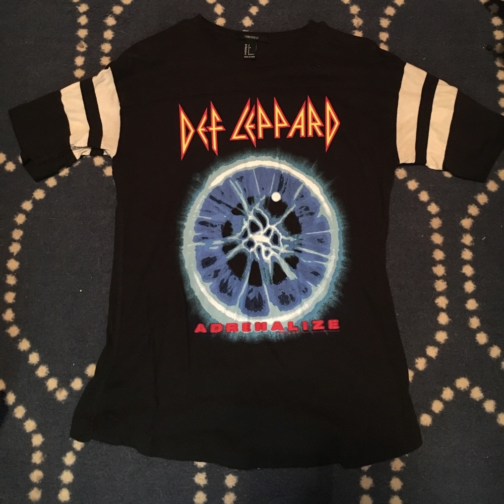 Def Leppard tour shirt