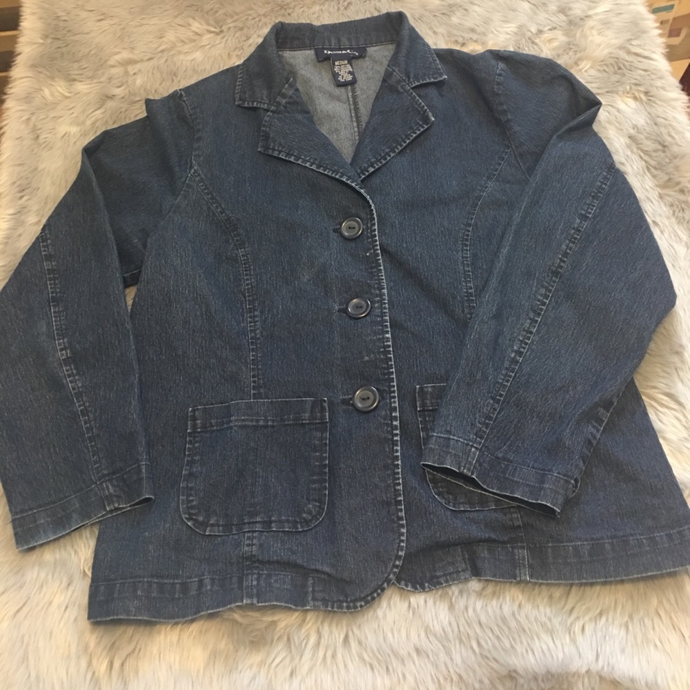 Perfect fit blue jean jacket🌻🌻