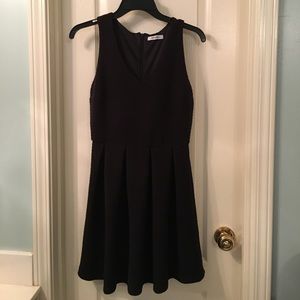 Sleeveless little black dress size small