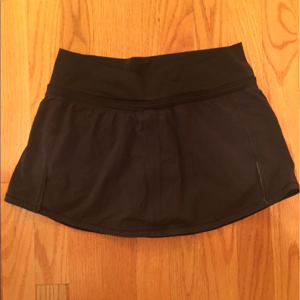 Lulu lemon skirt size 4