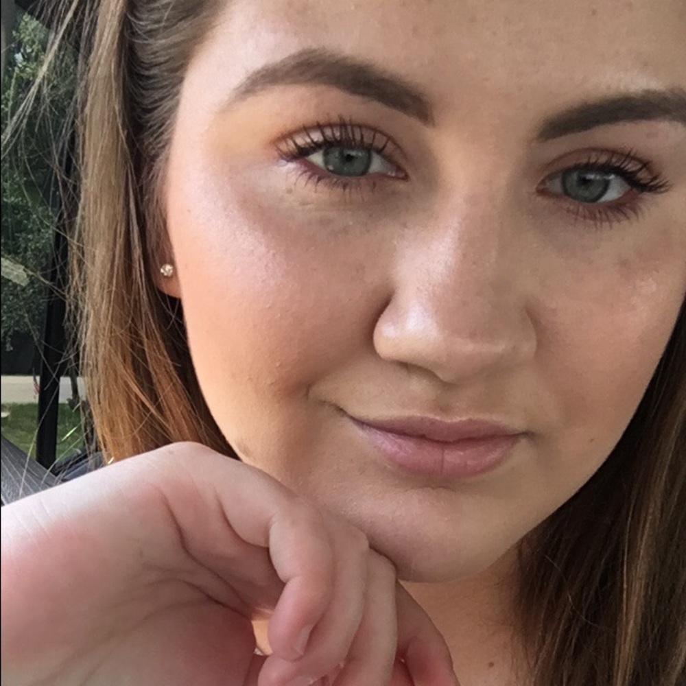 Meet your Posher, Madelyn