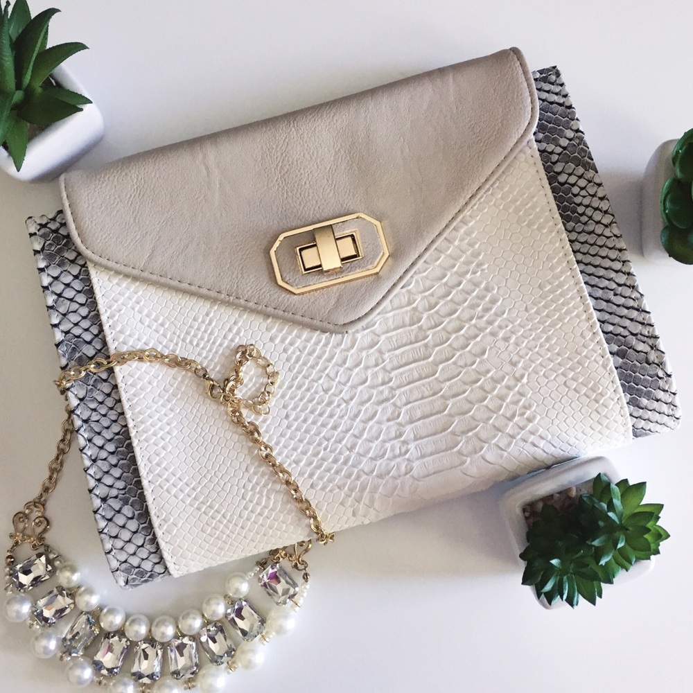 Purse/Clutch with detachable gold chain