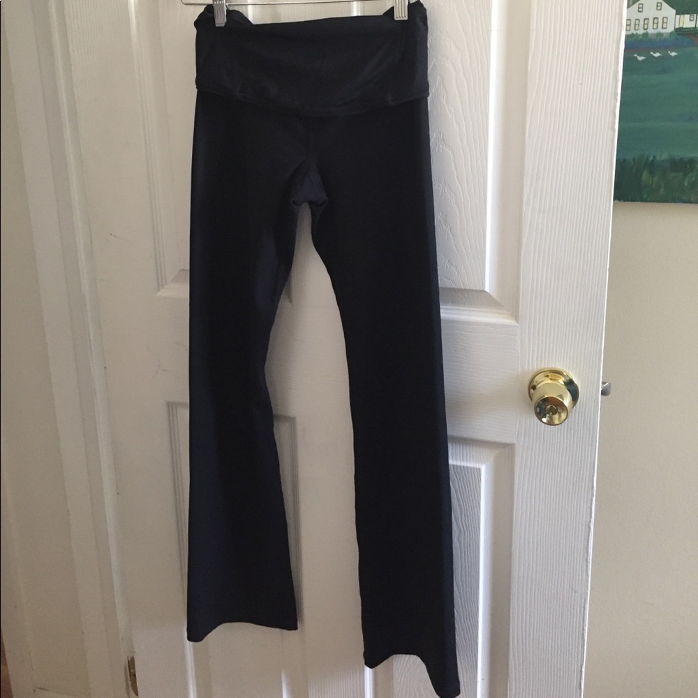 Black Maternity Yoga Pants Ingrid and Isabel
