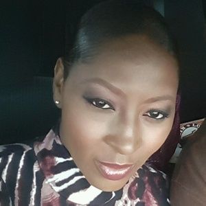 Meet your Posher, Candace