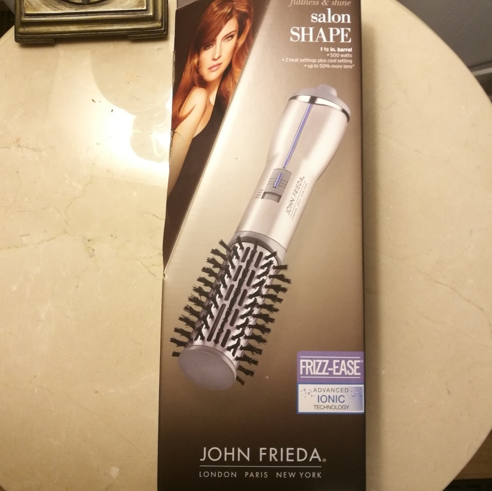 John Frieda hot air brush