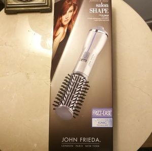 John Frieda hot air brush