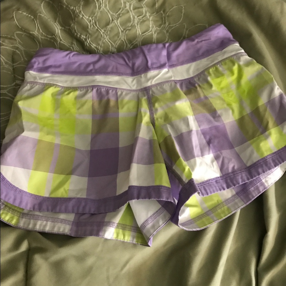 Lululemon shorts. Groovy ❗️non offers ❗️