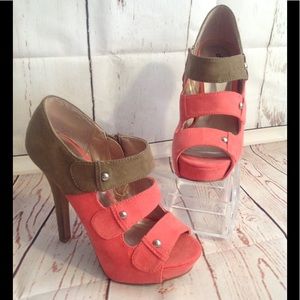 Charlotte Russe tan/coral heel