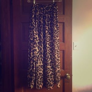 Leopard print maxi skirt🐯