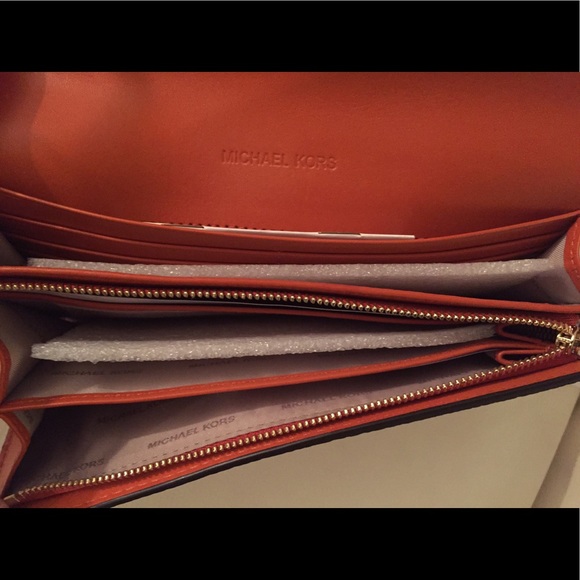 MICHAEL KORS WALLET - Picture 6 of 6