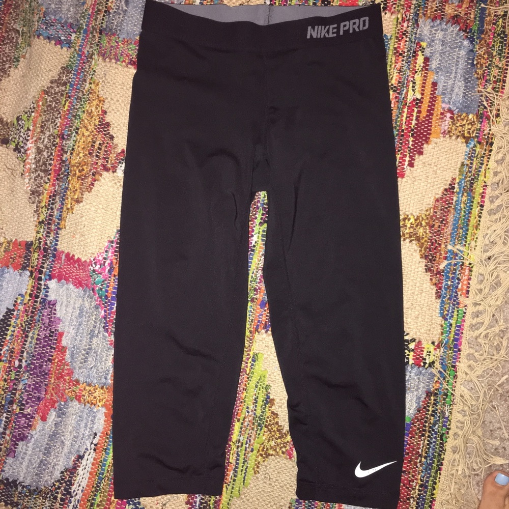 Nike cropped leggings