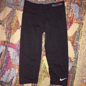 Nike cropped leggings