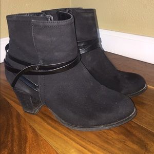 Black booties size 8.5