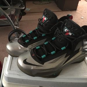 D.s classic Charles Barkley's