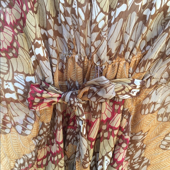 Willow & Clay Sheer Boho top with Flare Sleeves - Picture 2 of 7