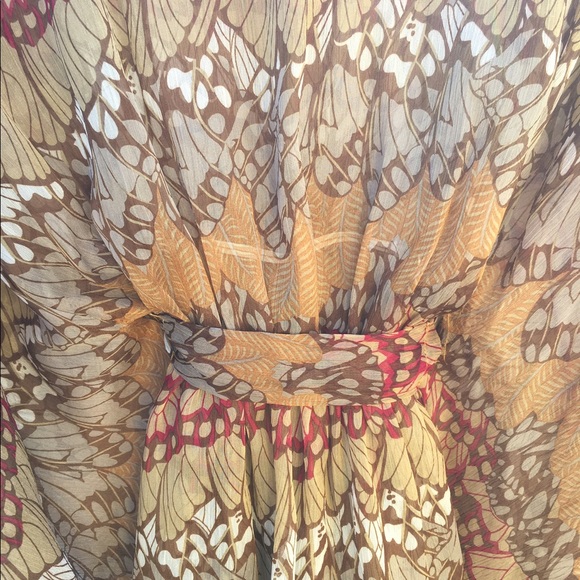 Willow & Clay Sheer Boho top with Flare Sleeves - Picture 6 of 7