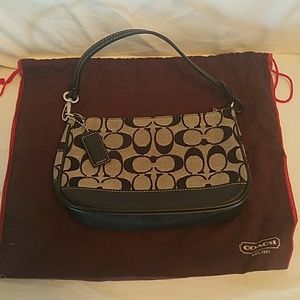 COACH Signature Demi (Black / White)