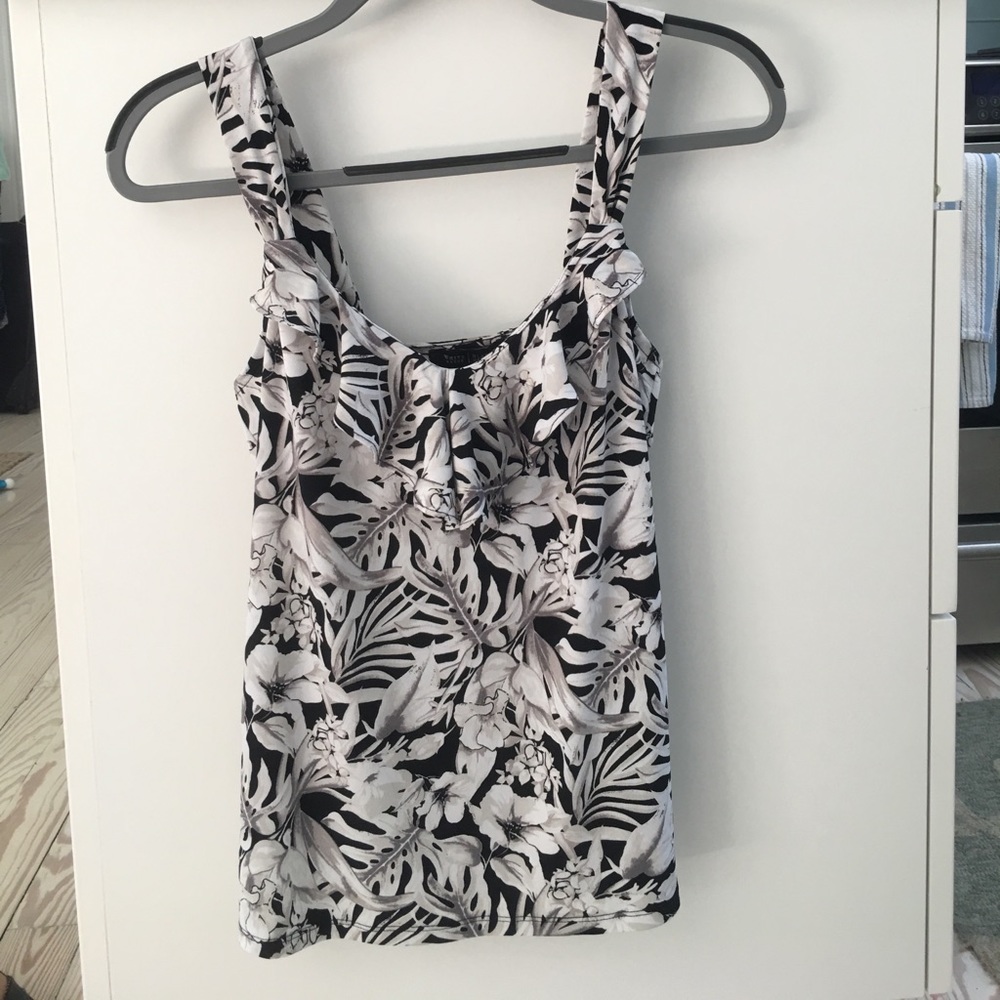 Women's top size small White House black market