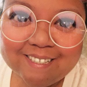 Meet your Posher, Loraine