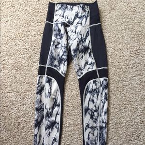 Lululemon sz 6 running tights