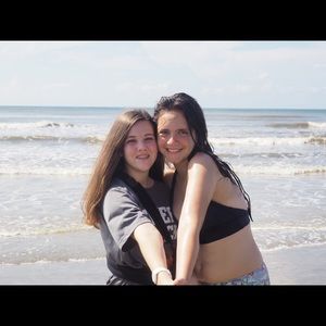 Meet your Posher, Ella