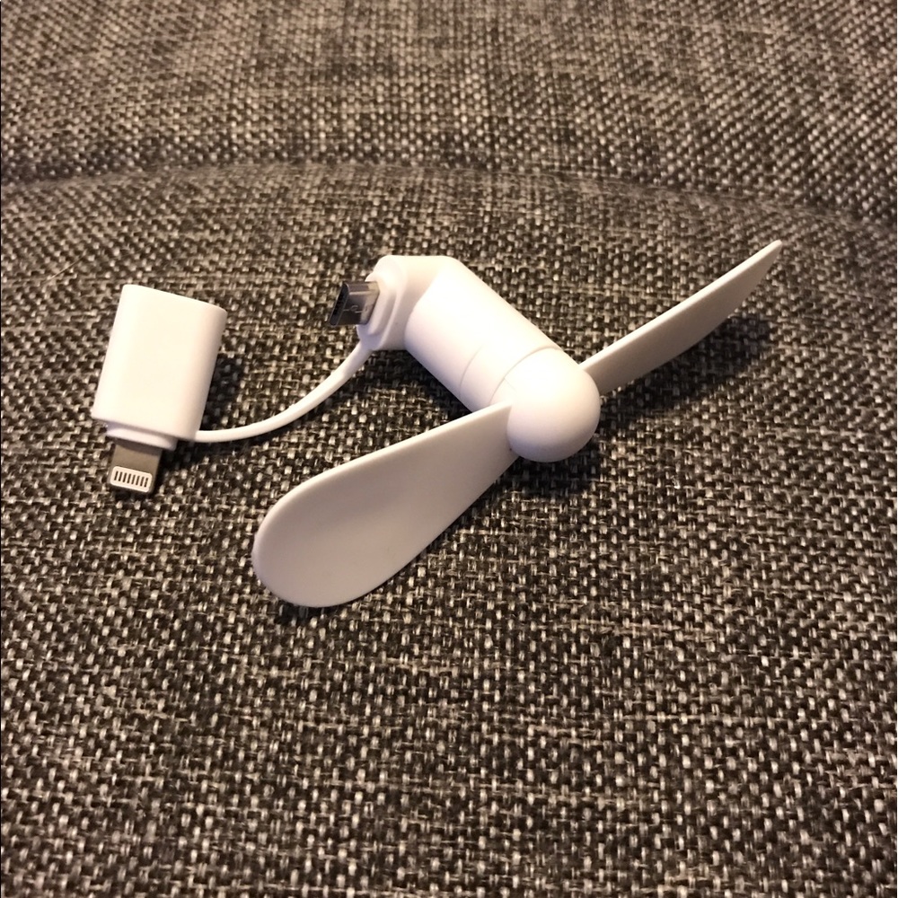 Mini Fan for Cellphone! - Picture 2 of 3