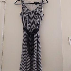 White House Black Market size 2 white black dress