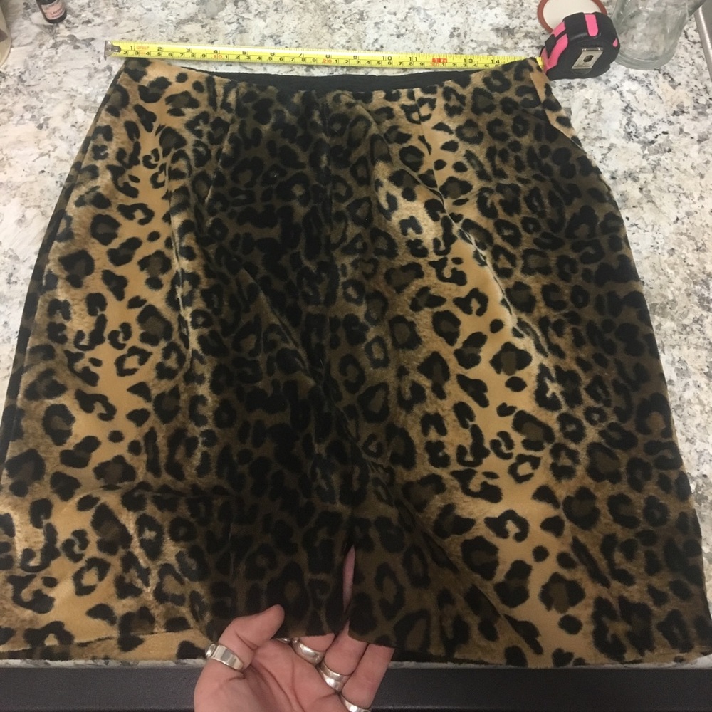 Vintage Leopard Skirt - Picture 2 of 2
