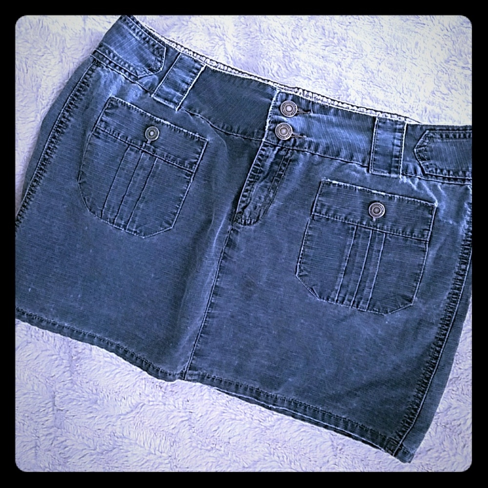 American Eagle mini skirt *25% off of bundles