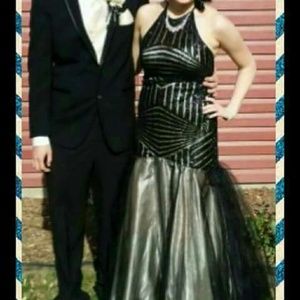 Formal dress size 9/10.