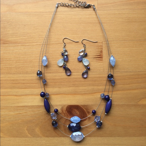 Blue earring & necklace set - Picture 1 of 3