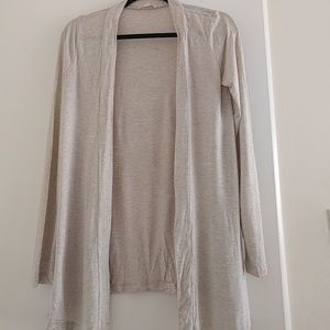 Zenana Outfitters small cream beige cardigan
