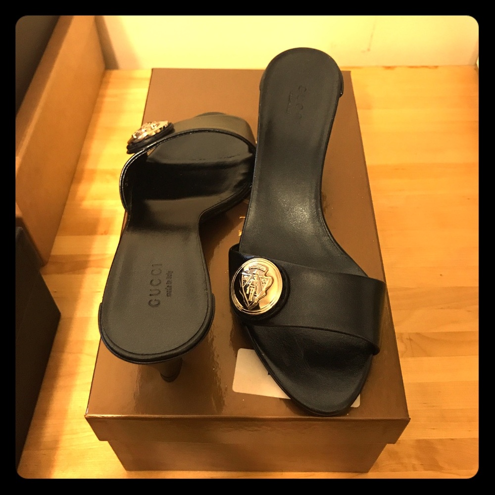Gucci slides heels-navy blue but looks black