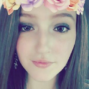 Meet your Posher, Sabrina