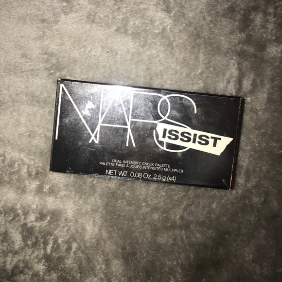 Nars Cheek Palette 😊 - Picture 3 of 4